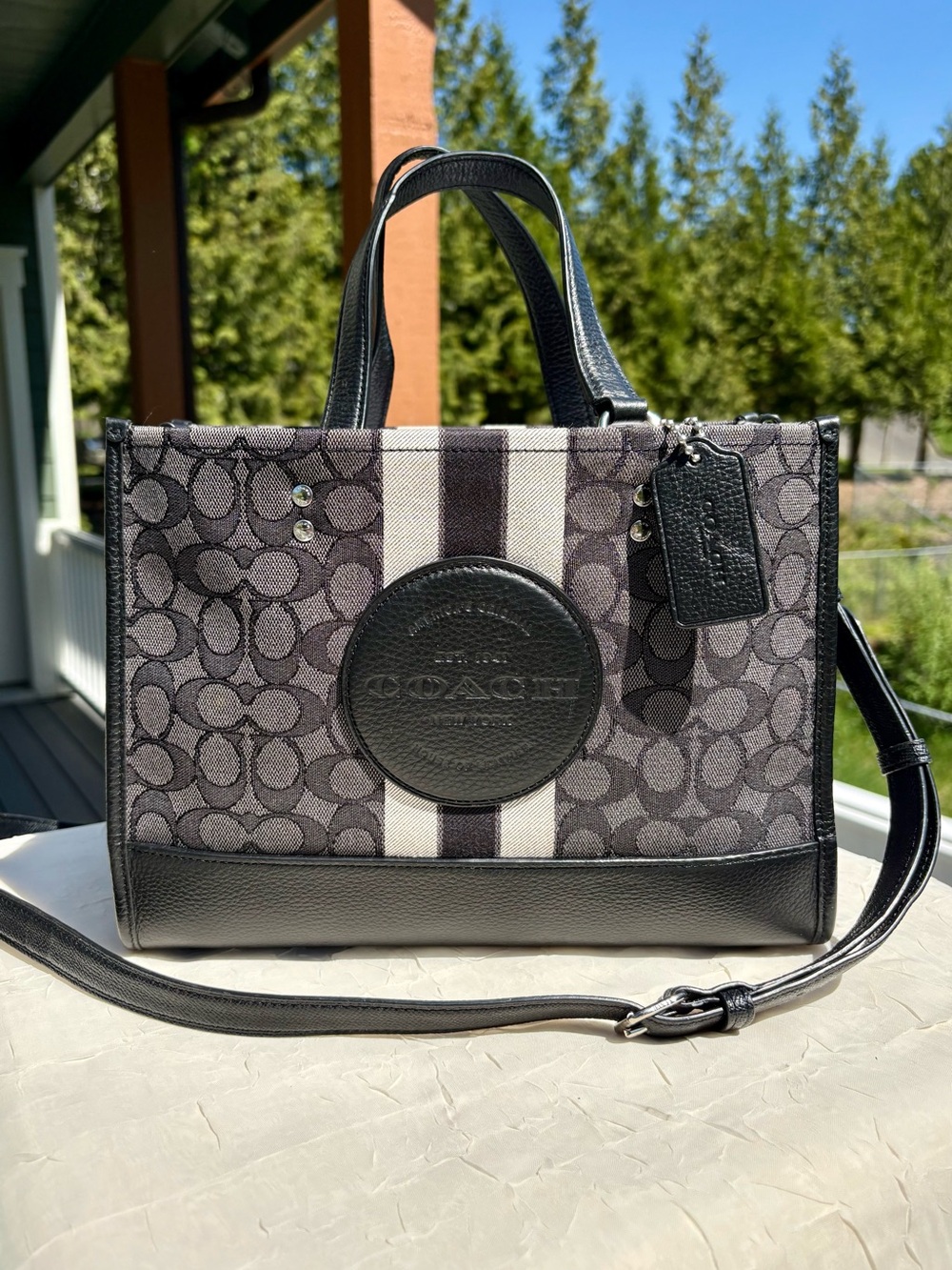 COACH Dempsey Carryall Bag
In Signature Jacquard With Stripe & Coach Patch C8448